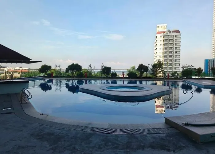 Hotel Malate Bayview Staycations 3*